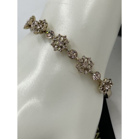Givenchy Gold Tone Starburst Hinged Pink Crystal Flower Bangle Bracelet New - Picture 3 of 13